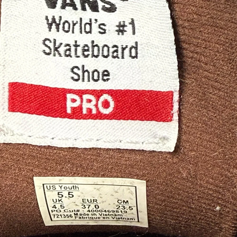 Vans Pro Skateboarding Low Top‎ Sneakers Youth Size 5.5 Black Gum Sole Suede GUC